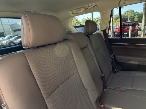 Certified 2023 Lexus GX 460 Luxury w/ Accessory Package AWD/4WD image 41