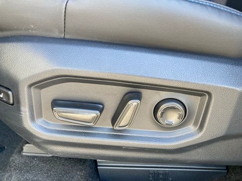 Used 2025 Toyota Tundra Platinum image 12