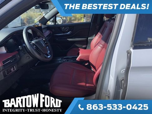 Used 2025 Lincoln Corsair Reserve w/ Equipment Group 202A image 9