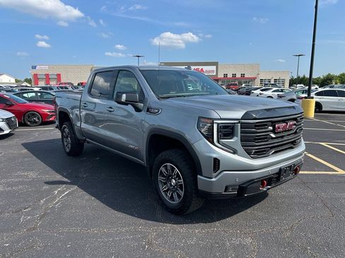 Used 2025 GMC Sierra 1500 AT4 AWD/4WD image 1