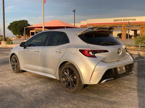 Used 2025 Toyota Corolla XSE FWD image 5