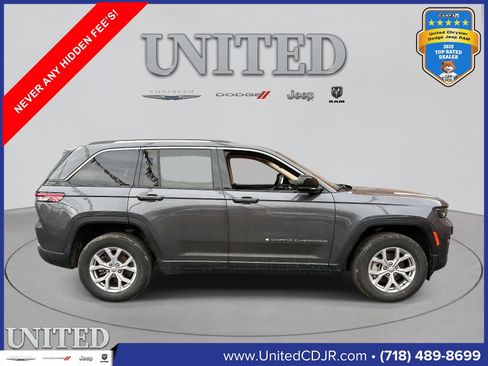 Used 2022 Jeep Grand Cherokee Limited AWD/4WD image 2