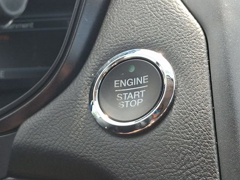 Used 2018 Ford Fusion SE w/ Equipment Group 201A FWD image 24