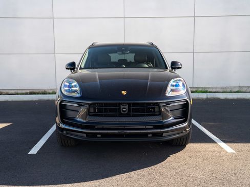 New 2026 Porsche Macan AWD/4WD image 6