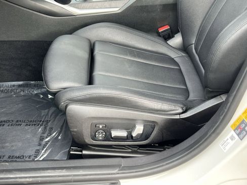 Used 2021 BMW 330e xDrive w/ Convenience Package image 15