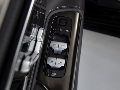 Used 2022 Mercedes-Benz SL 63 AMG 4MATIC image 12