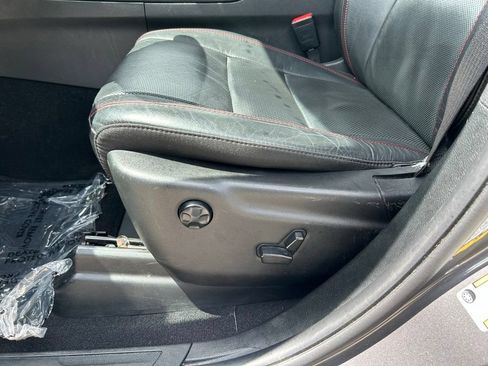 Used 2024 Dodge Durango GT AWD/4WD image 17