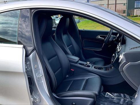 Used 2017 Mercedes-Benz CLA 250 4MATIC image 10