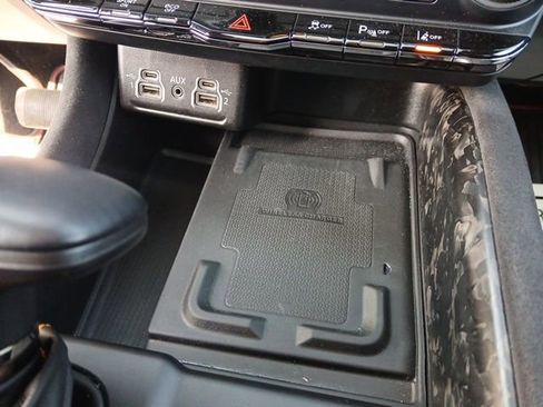 Certified 2022 Dodge Durango R/T w/ Hemi Orange Plus Package image 33