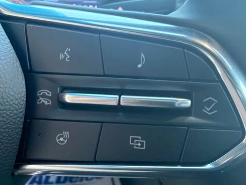 New 2026 Chevrolet Traverse LT w/ Sun and Wheel Package FWD image 17