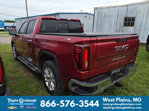Used 2021 GMC Sierra 1500 SLT w/ SLT Premium Package AWD/4WD image 4
