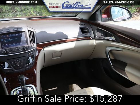 Certified 2017 Buick Regal Premium w/ Driver Confidence Package #1 FWD image 20