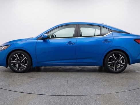 Used 2025 Nissan Sentra SV image 5
