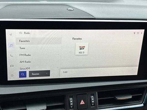 Used 2024 Lexus ES 350 w/ Accessory Package (Z1) FWD image 18