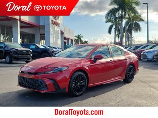 Used 2025 Toyota Camry SE video 1