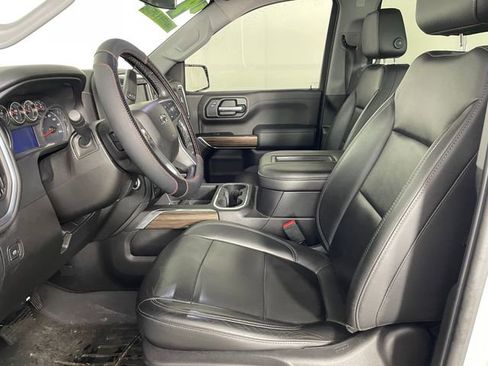 Used 2019 Chevrolet Silverado 1500 RST image 2