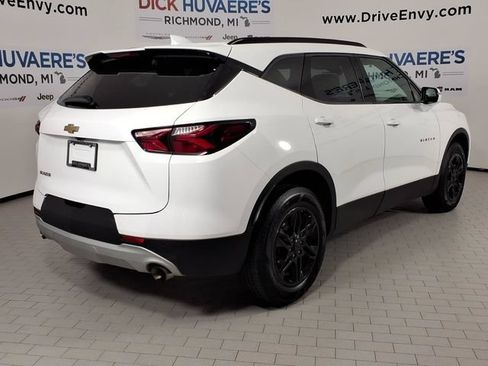 Used 2021 Chevrolet Blazer LT FWD image 4