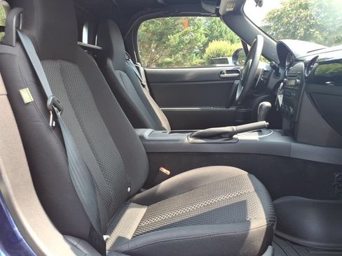 Used 2007 MAZDA MX-5 Miata Touring RWD image 18