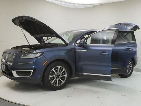 Used 2019 Lincoln Nautilus Select image 10