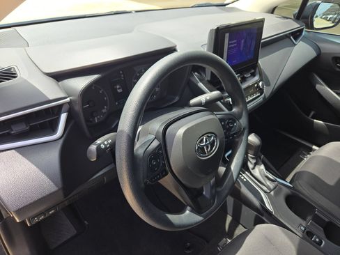 Used 2023 Toyota Corolla LE FWD image 10