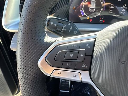 New 2026 Volkswagen Tiguan SE R-Line image 18