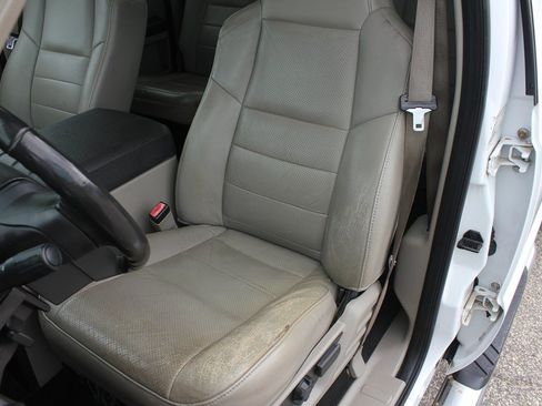Used 2008 Ford F350 4x4 Crew Cab DRW Super Duty image 26