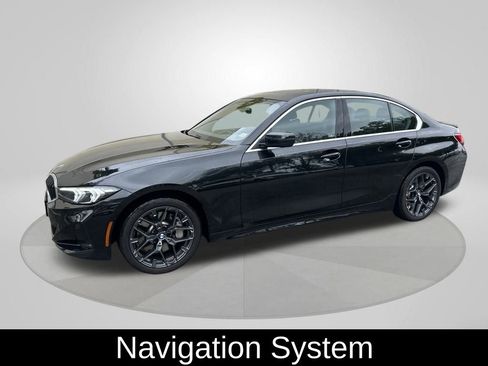 Used 2025 BMW 330i Sedan image 3