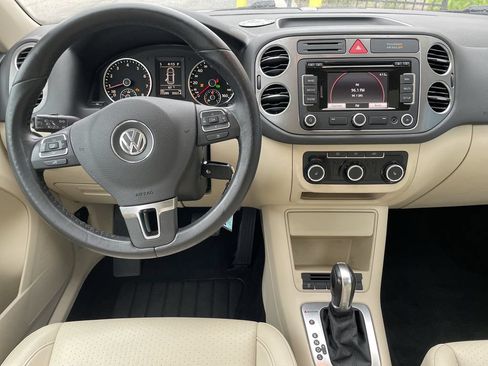 Used 2011 Volkswagen Tiguan S AWD/4WD image 15