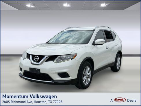 Used 2015 Nissan Rogue SV image 1