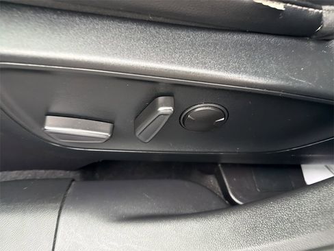 Used 2020 Ford Escape SEL image 15