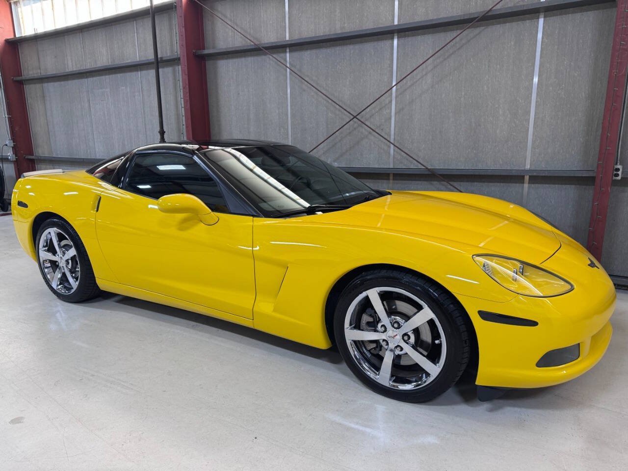 Used 2008 Chevrolet Corvette Coupe w/ Preferred Equipment Group RWD image 34