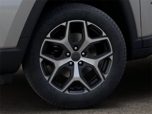 New 2026 Jeep Compass Limited image 8