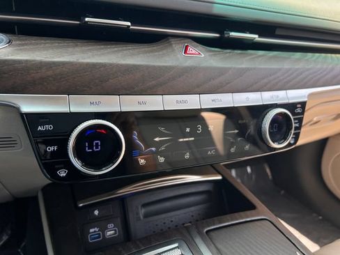 Used 2022 Genesis G80 2.5T w/ Prestige Package RWD image 27