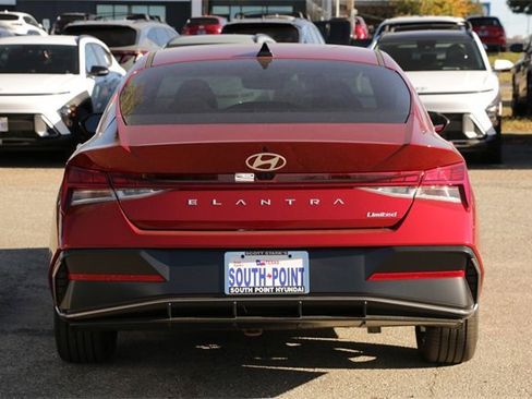 New 2025 Hyundai Elantra Limited image 6