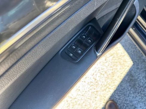 Certified 2021 Volkswagen GTI SE image 12