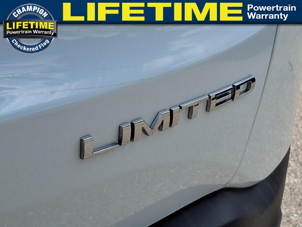 Used 2022 Jeep Renegade Limited AWD/4WD image 10