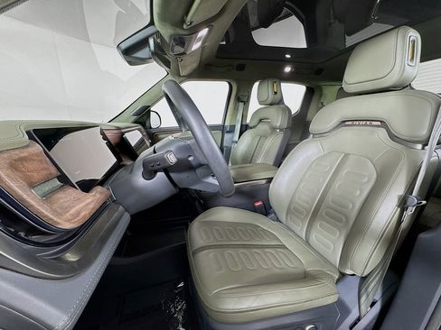 Used 2022 Rivian R1T Adventure image 11