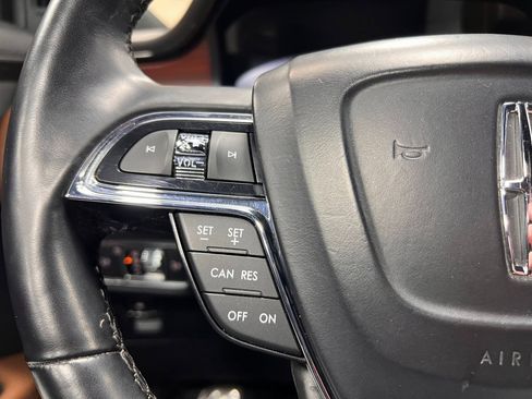 Used 2021 Lincoln Nautilus Reserve w/ Monochromatic Package image 16