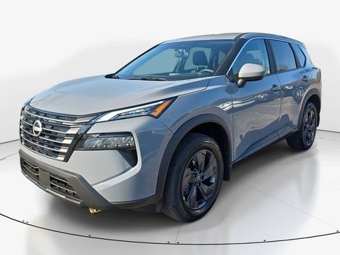 New 2026 Nissan Rogue SV image 5