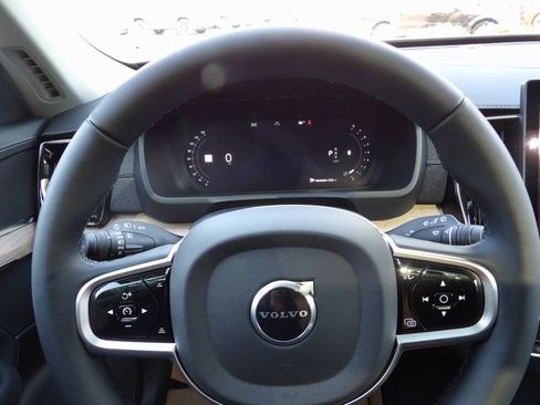 New 2026 Volvo XC90 B6 Plus w/ Protection Package Premier image 15