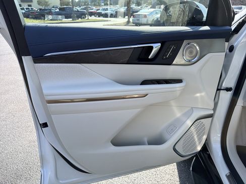 Used 2025 Buick Enclave Avenir w/ Super Cruise Package image 10