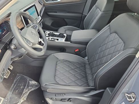 New 2026 Volkswagen Atlas SEL Premium R-Line AWD/4WD image 4