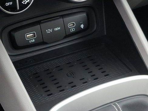 New 2026 Hyundai Venue SEL image 17