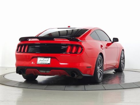 Used 2016 Ford Mustang Premium image 12