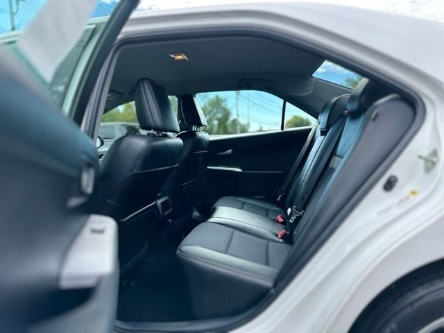 Used 2013 Toyota Camry SE FWD image 17