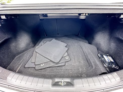 Used 2019 Hyundai Elantra Limited w/ Cargo Package FWD image 14