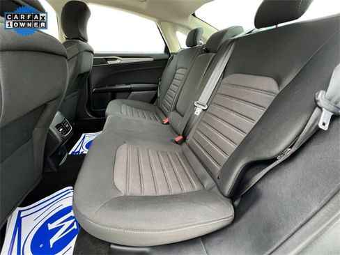 Used 2019 Ford Fusion SE image 13