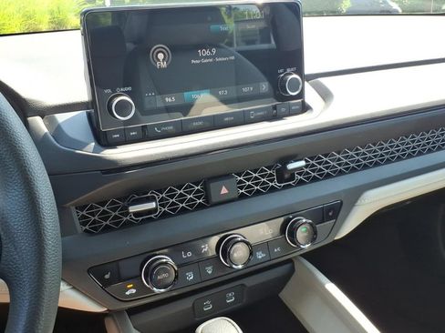 Used 2023 Honda Accord EX image 14