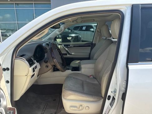 Used 2018 Lexus GX 460 Premium w/ Premium Package AWD/4WD image 2
