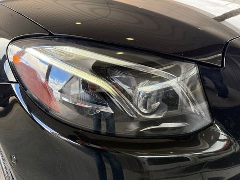 Used 2017 Mercedes-Benz E 300 4MATIC image 31